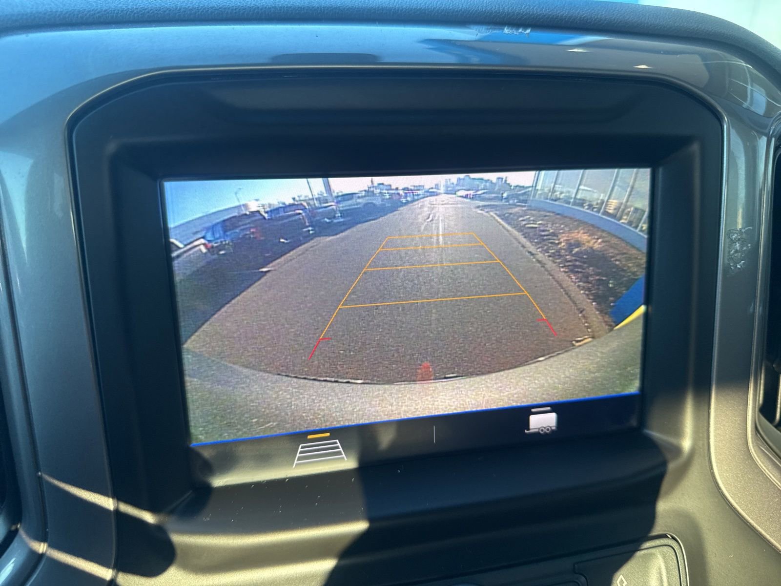 Used 2021 Chevrolet Silverado 1500 Custom image 29