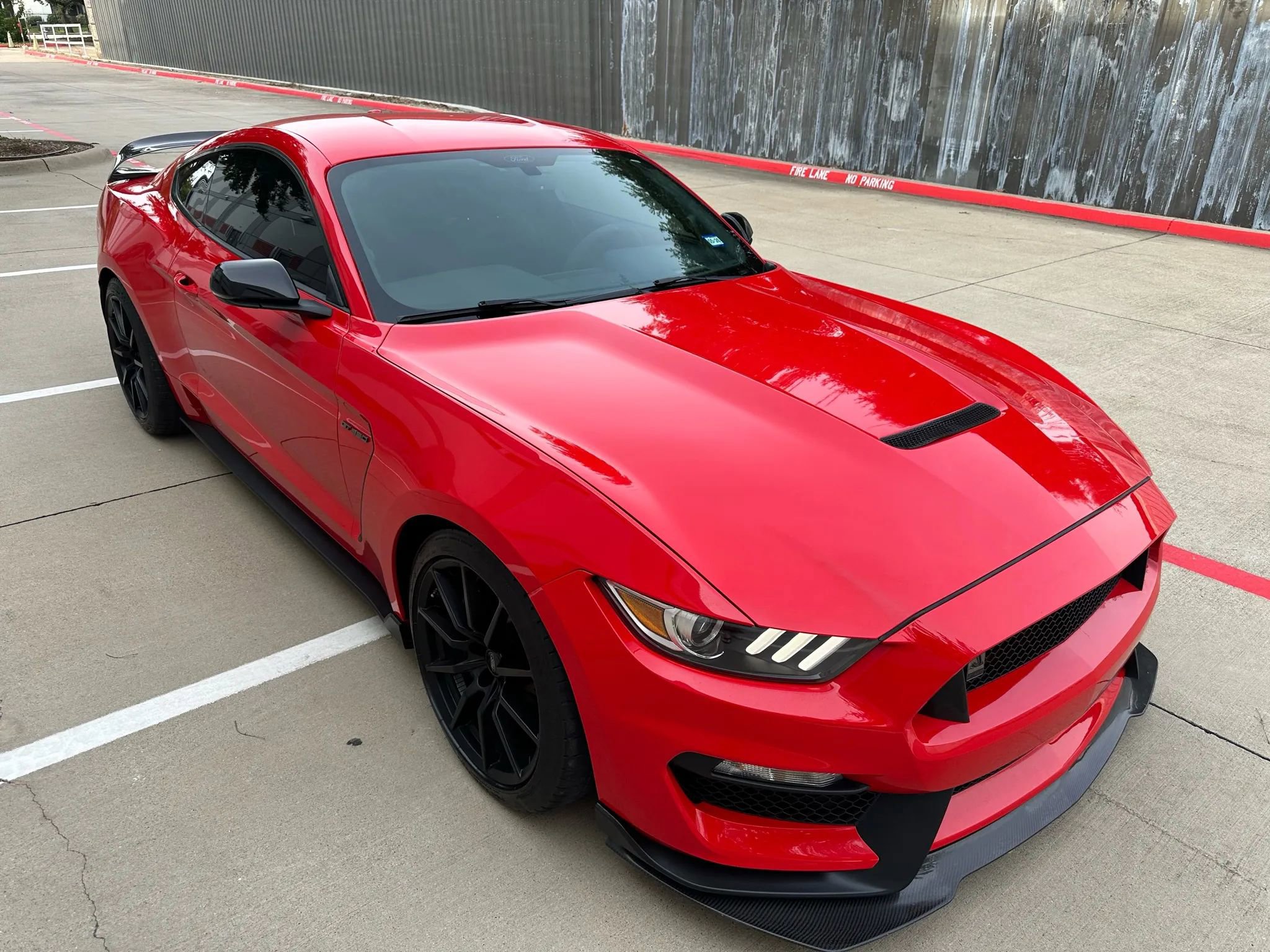 Used 2016 Ford Mustang Shelby GT350 w/ Technology Package image 6