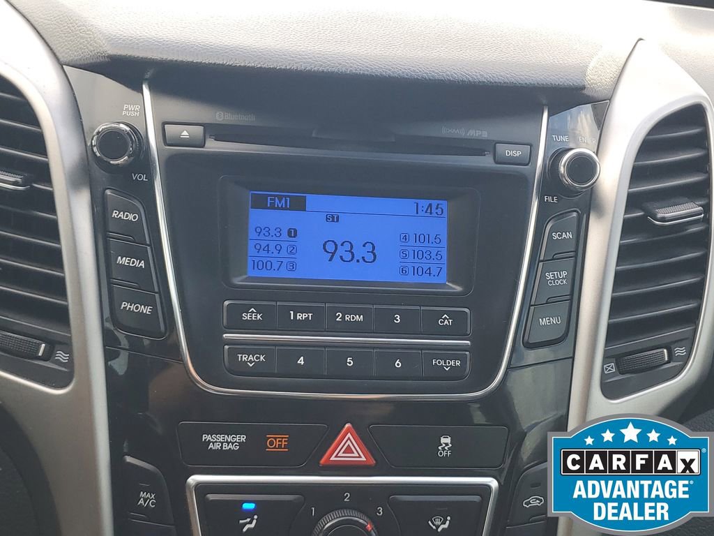 Used 2017 Hyundai Elantra GT image 22