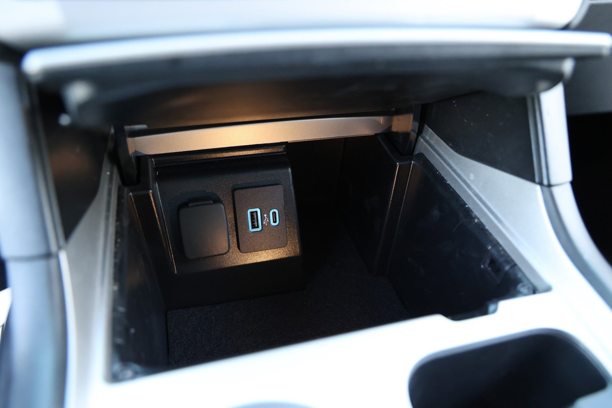 Used 2023 Ford Explorer XLT image 24