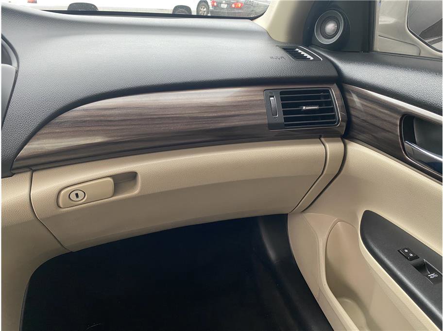 Used 2016 Honda Accord Touring image 13