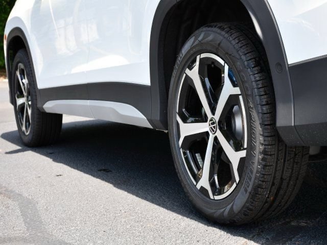 New 2026 Volkswagen Tiguan SE AWD/4WD image 9