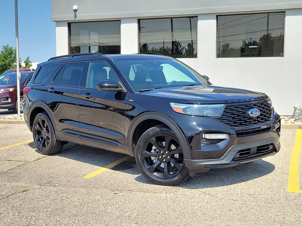 Used 2024 Ford Explorer ST-Line w/ Class IV Trailer Tow Package AWD/4WD image 35