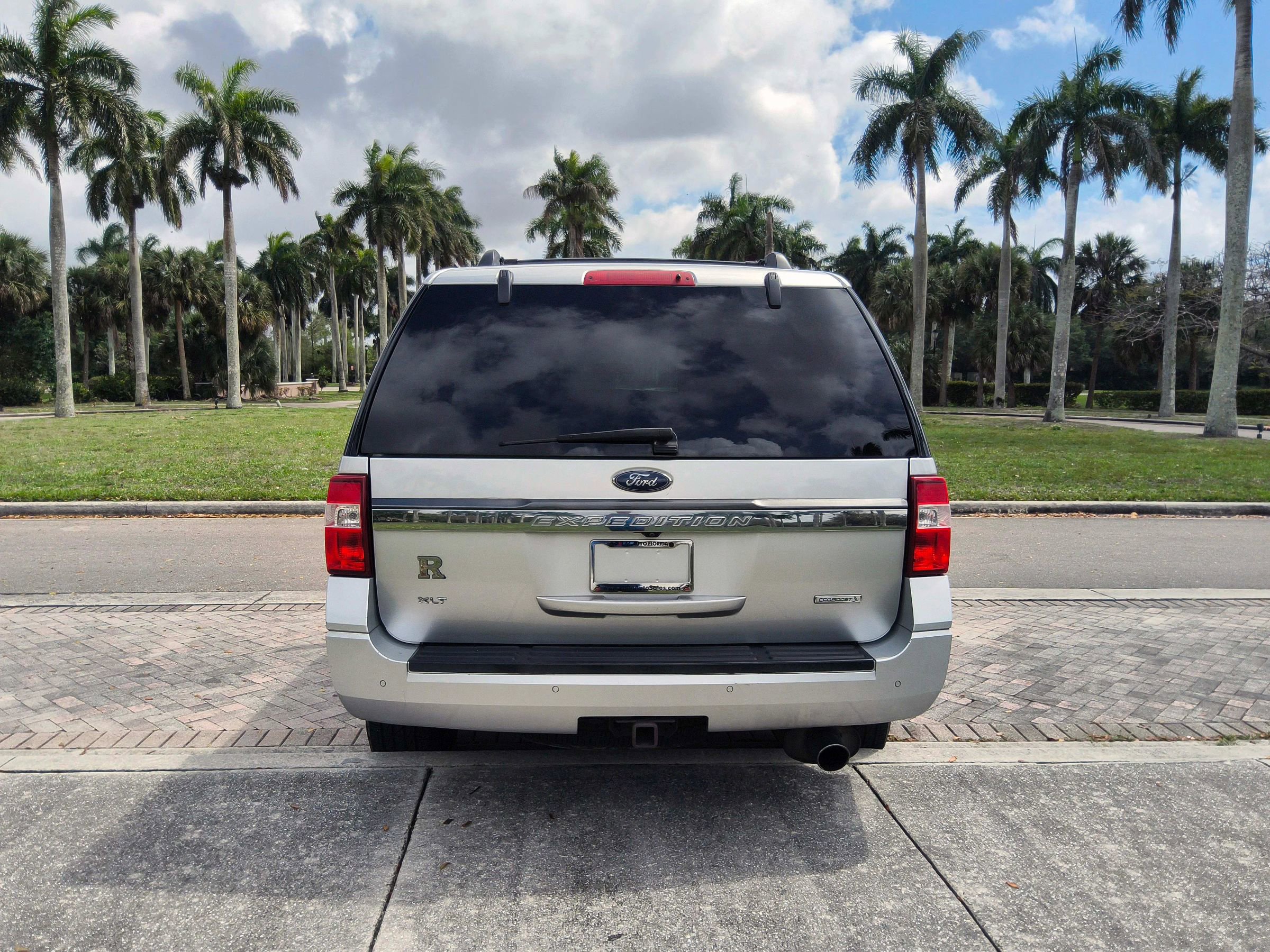 Used 2017 Ford Expedition XLT AWD/4WD image 15