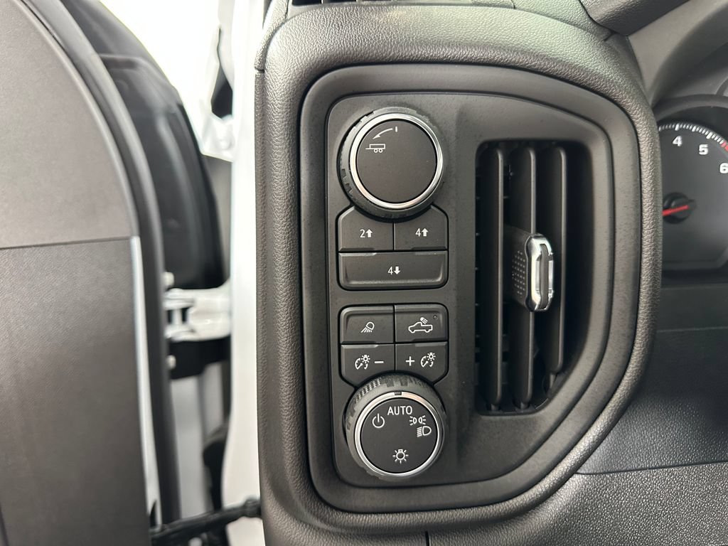 Used 2024 Chevrolet Silverado 2500 Custom w/ Custom Value Package AWD/4WD image 18