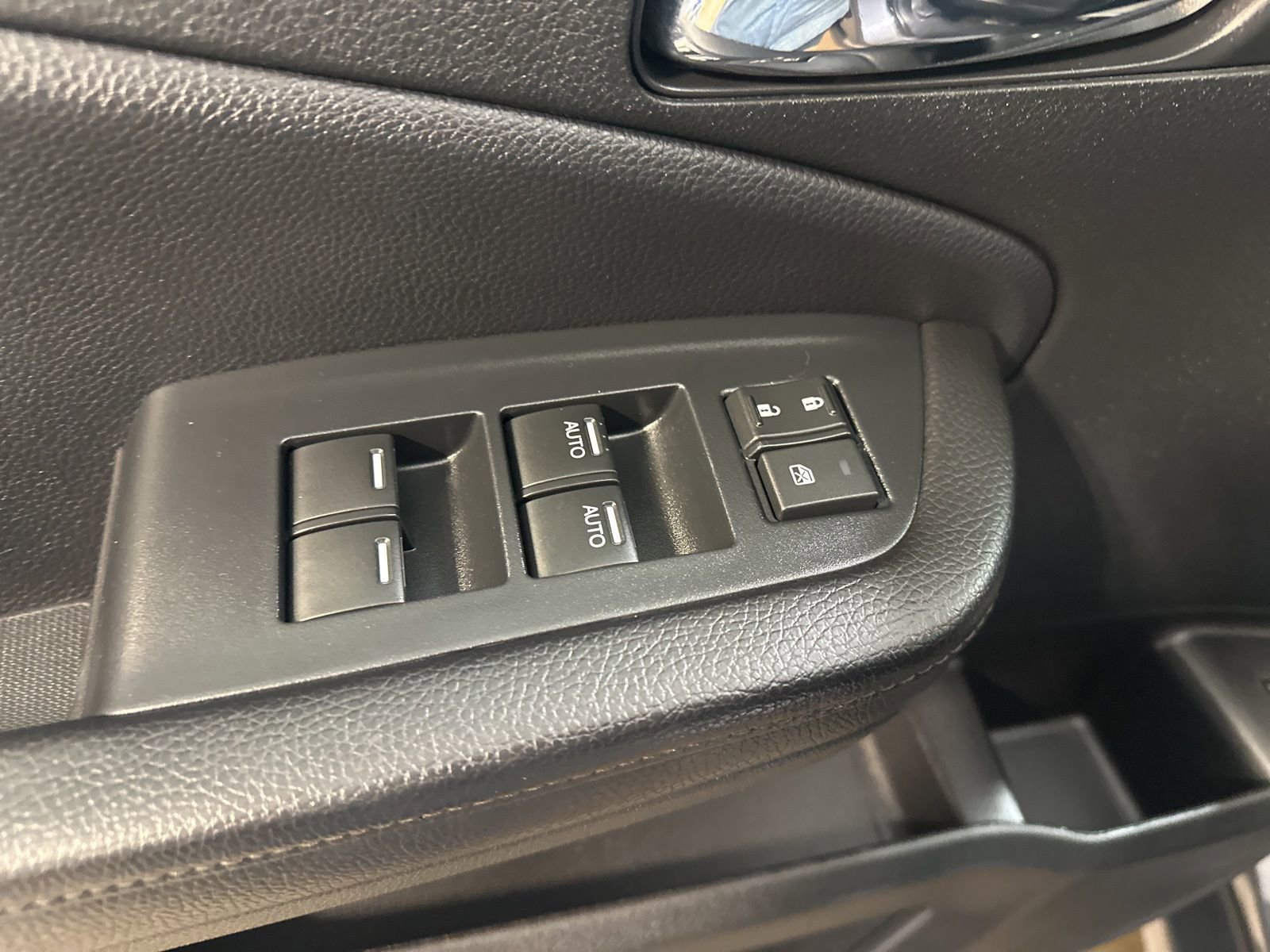 Used 2021 Honda Passport EX-L image 17