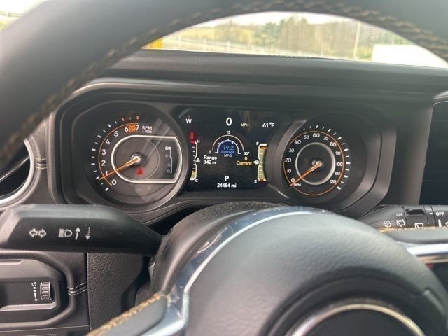 Used 2024 Jeep Wrangler Sahara w/ Technology Group image 30