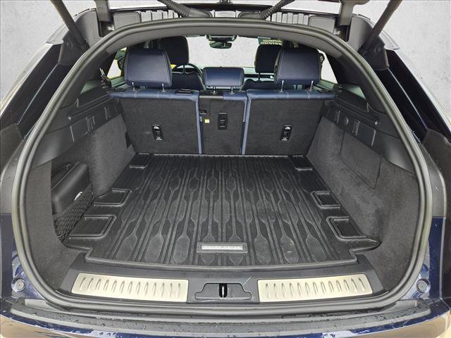 Certified 2023 Land Rover Range Rover Velar R-Dynamic S image 6