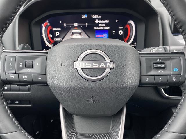 Used 2025 Nissan Rogue SL AWD/4WD image 16