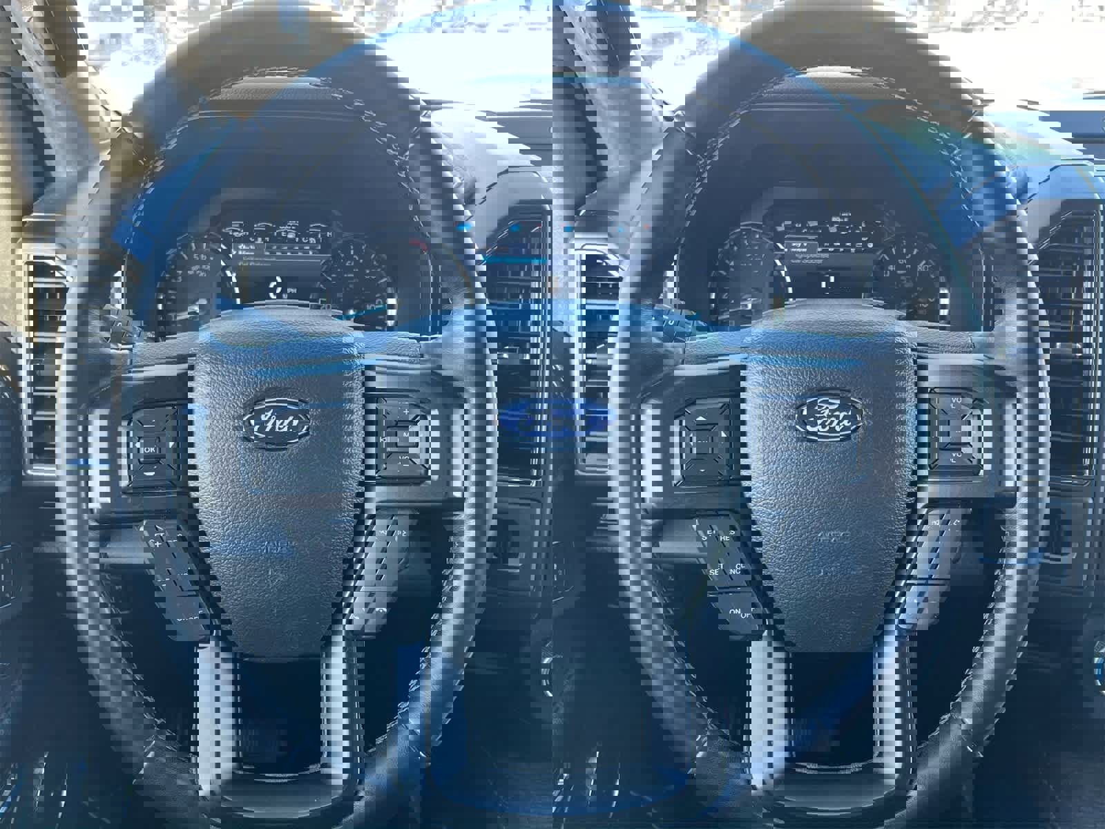 Used 2018 Ford Expedition Limited image 22