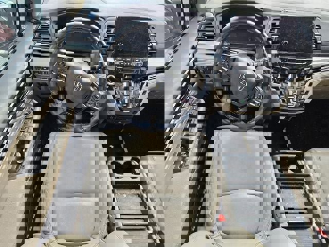 Used 2023 Honda Odyssey Touring image 17