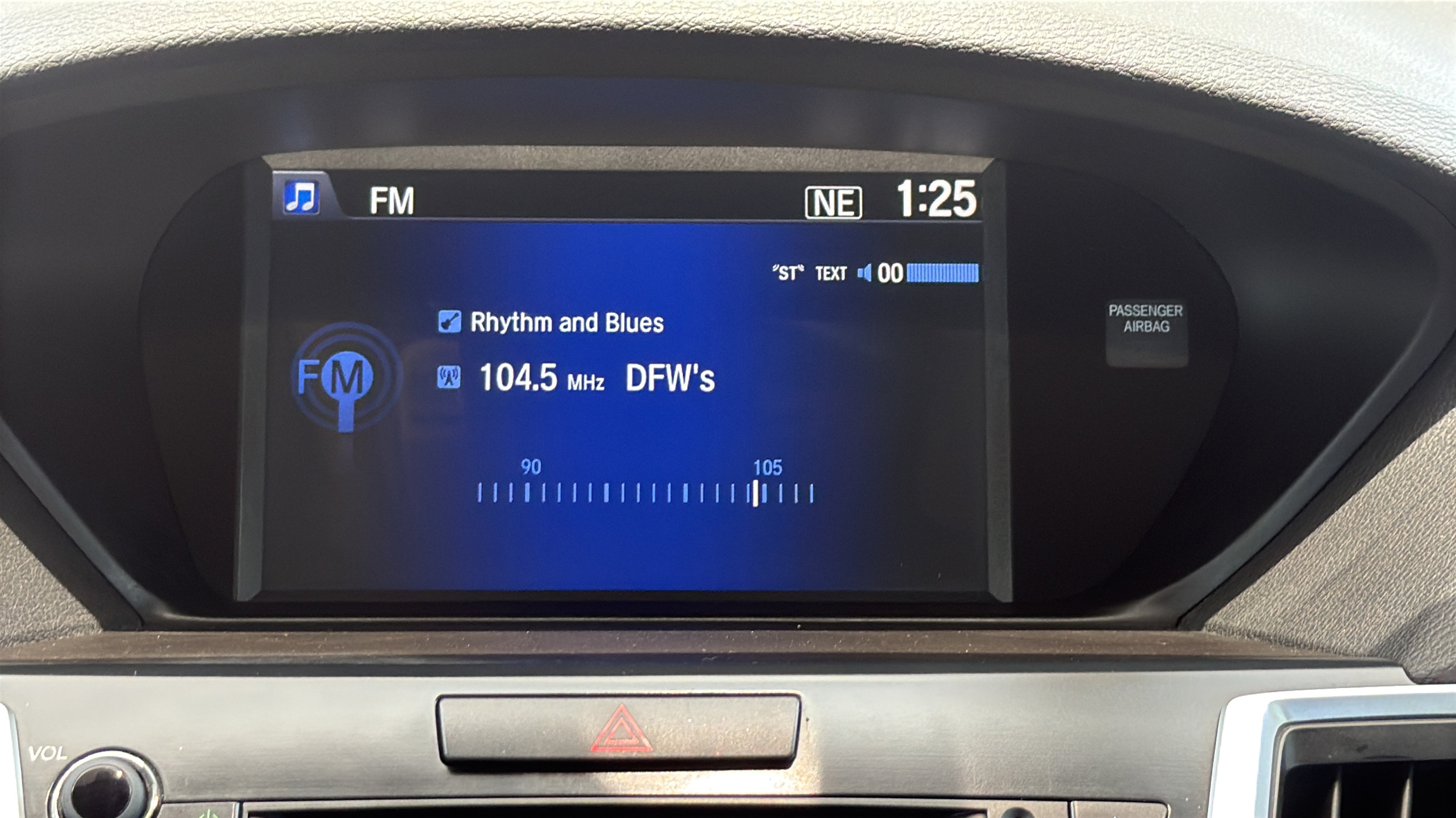 Used 2017 Acura TLX FWD image 18