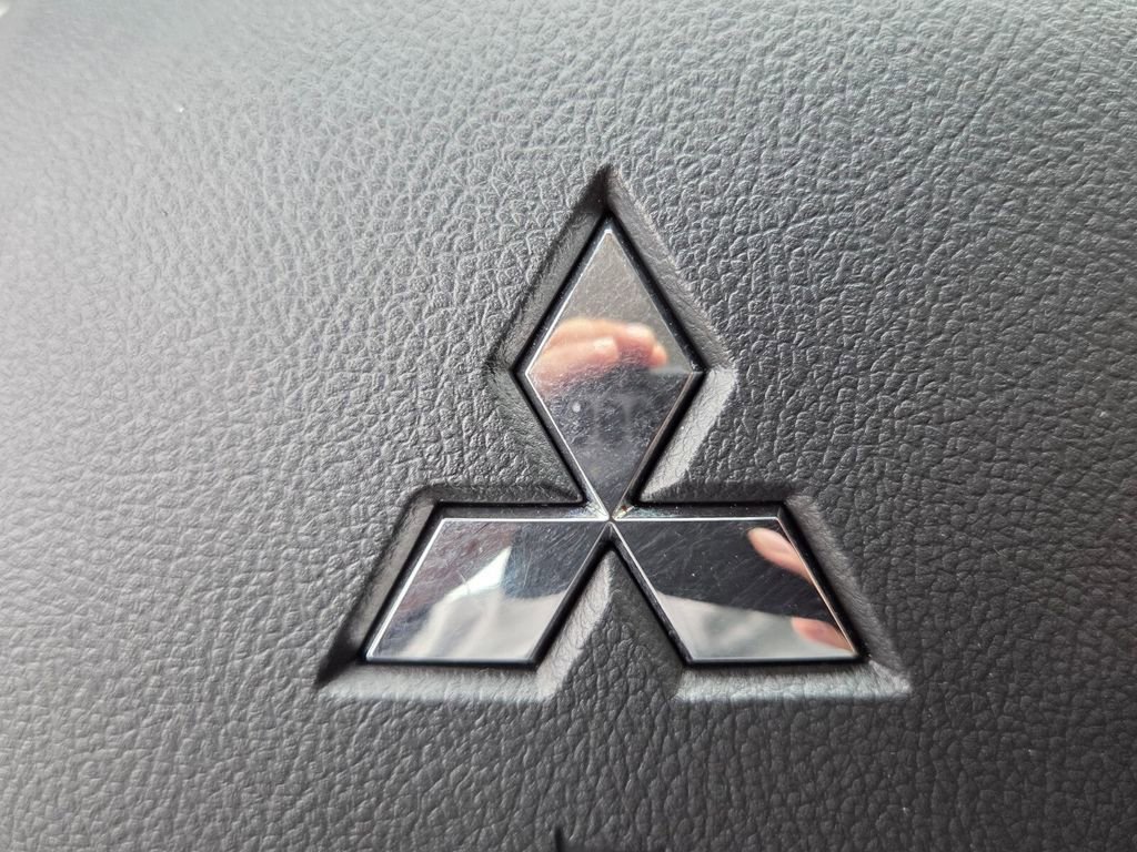 Used 2017 Mitsubishi Mirage ES image 30