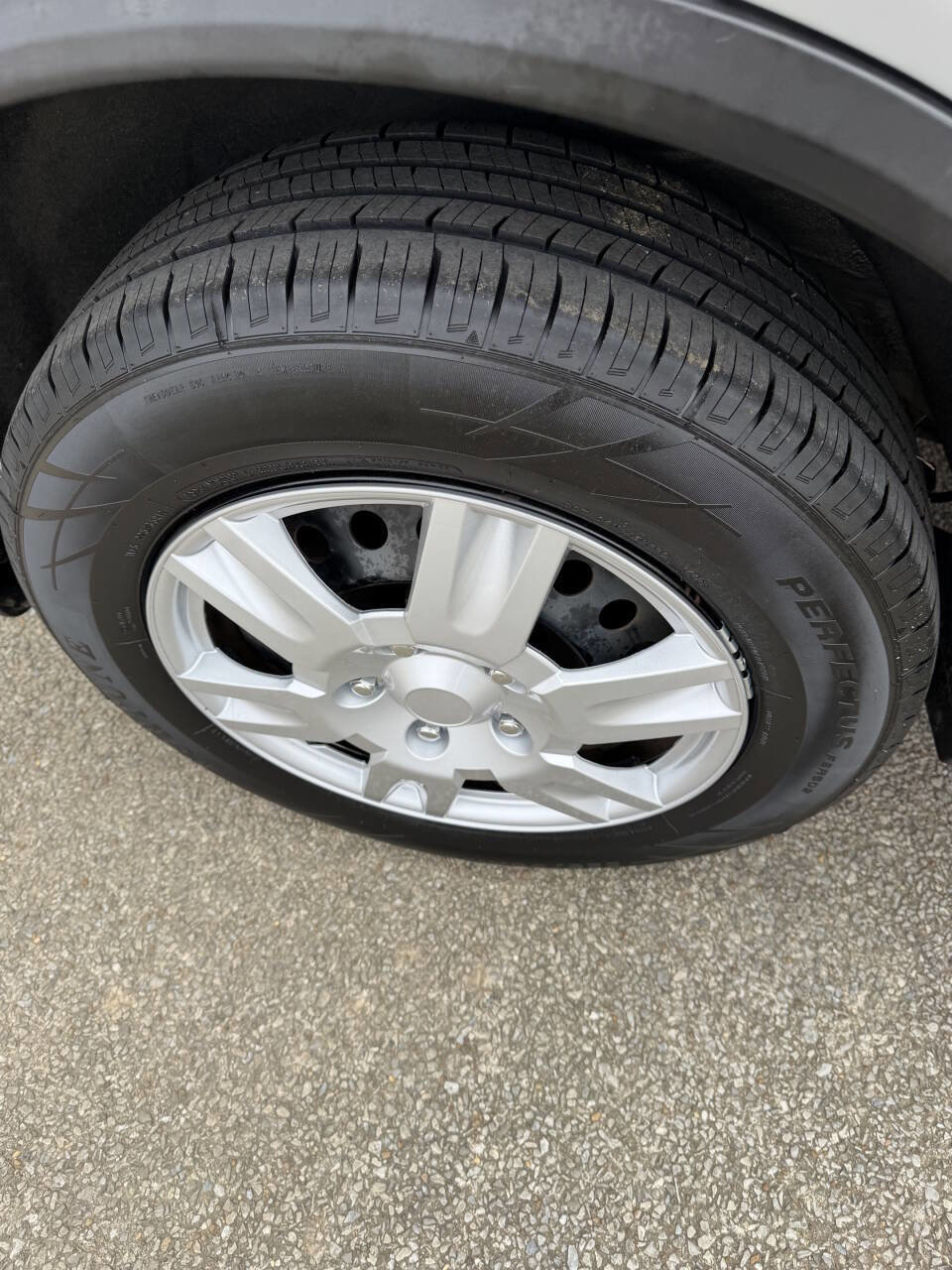 Used 2015 Nissan Rogue S image 25