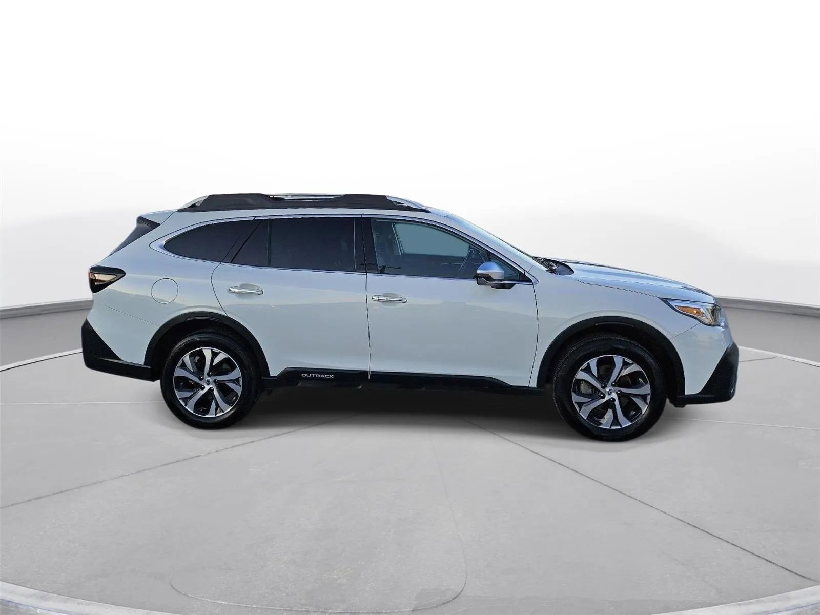 Used 2020 Subaru Outback Touring image 4