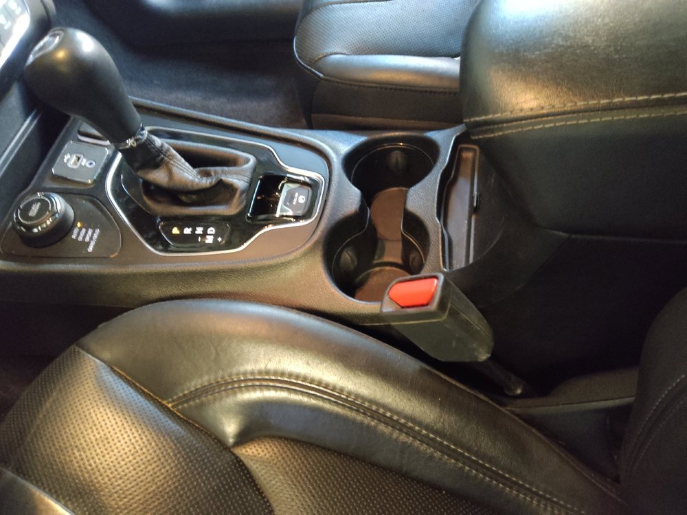 Used 2019 Jeep Cherokee Limited AWD/4WD image 26