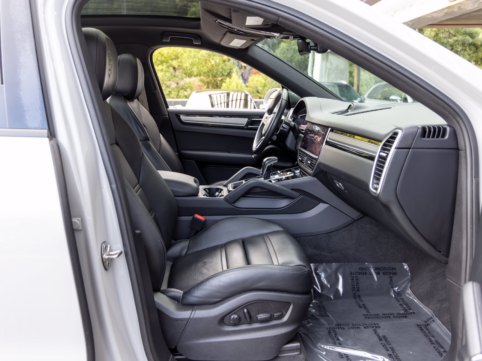 Certified 2022 Porsche Cayenne Platinum Edition AWD/4WD image 69