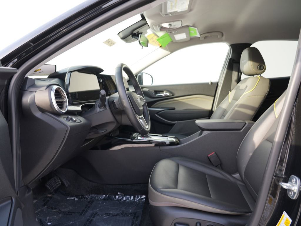 Used 2024 Chevrolet Trax ACTIV w/ Driver Confidence Package image 12