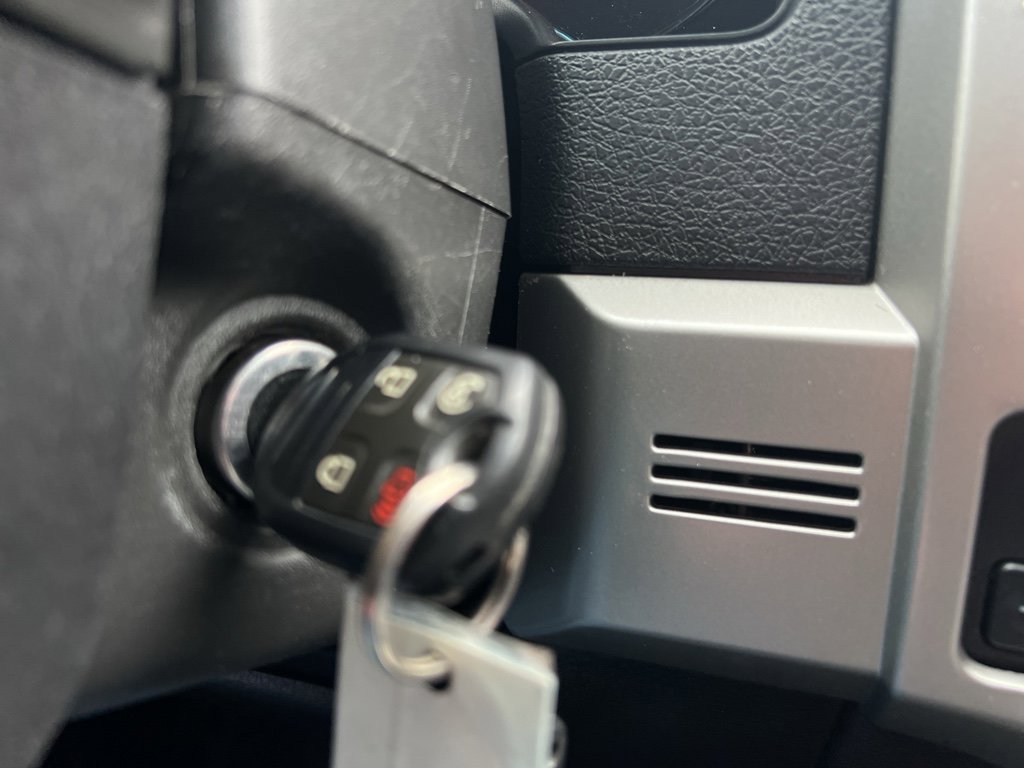 Used 2014 Ford F150 FX4 w/ Equipment Group 402A Luxury AWD/4WD image 17