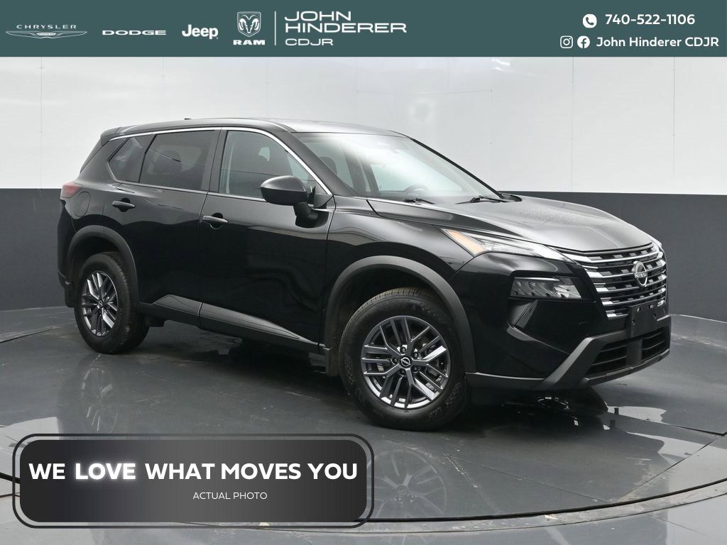 Used 2025 Nissan Rogue S image 1