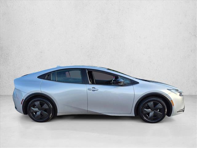 Certified 2025 Toyota Prius LE FWD image 4