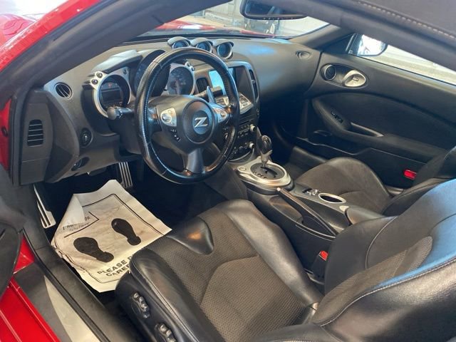 Used 2016 Nissan 370Z Touring Sport image 11