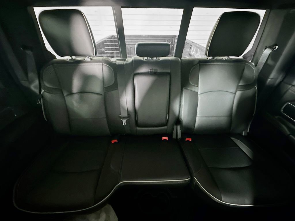 New 2026 RAM 2500 Laramie AWD/4WD image 10