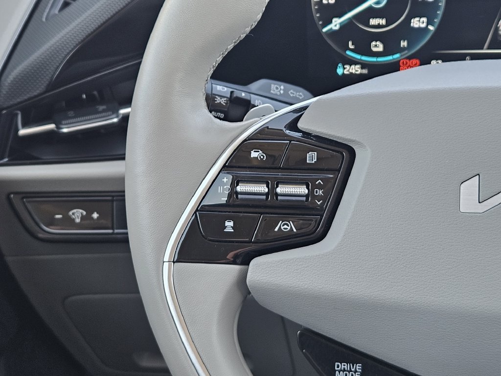 Certified 2024 Kia Niro Wave FWD image 27