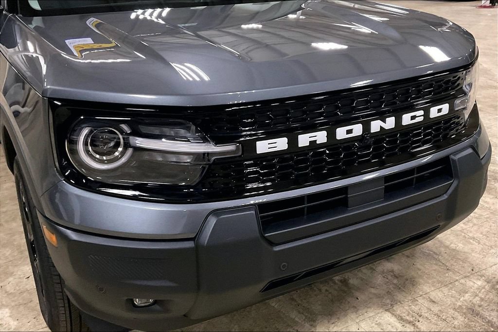 Certified 2025 Ford Bronco Sport Outer Banks w/ Outer Banks Tech Package+ AWD/4WD image 28