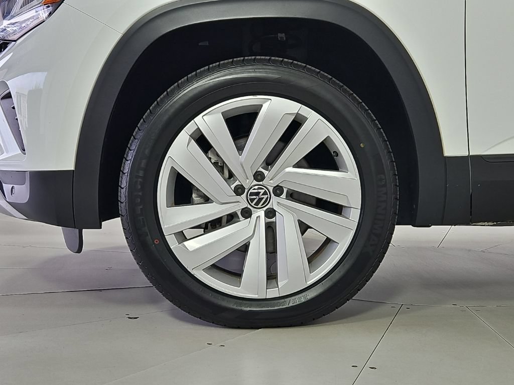 Used 2023 Volkswagen Atlas Cross Sport SE w/ Panoramic Sunroof Package AWD/4WD image 5