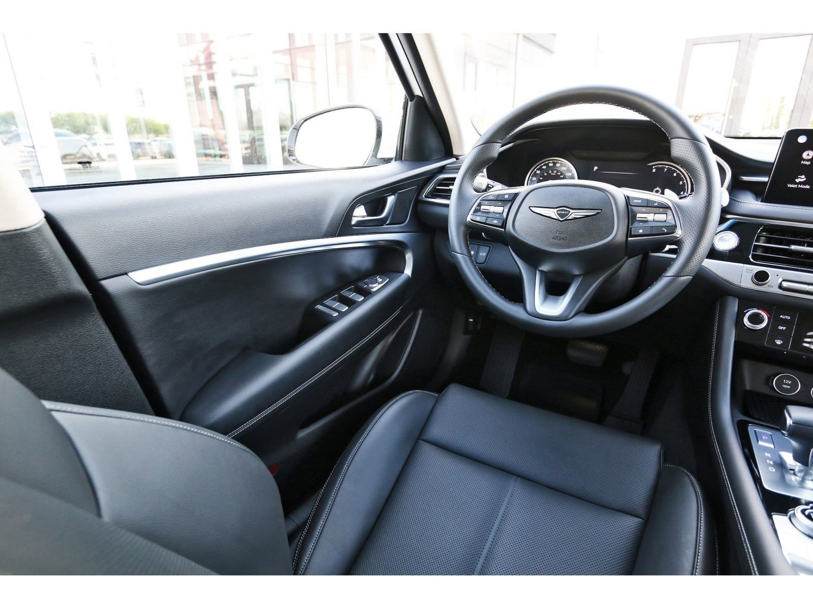 Used 2026 Genesis G70 2.5T image 9