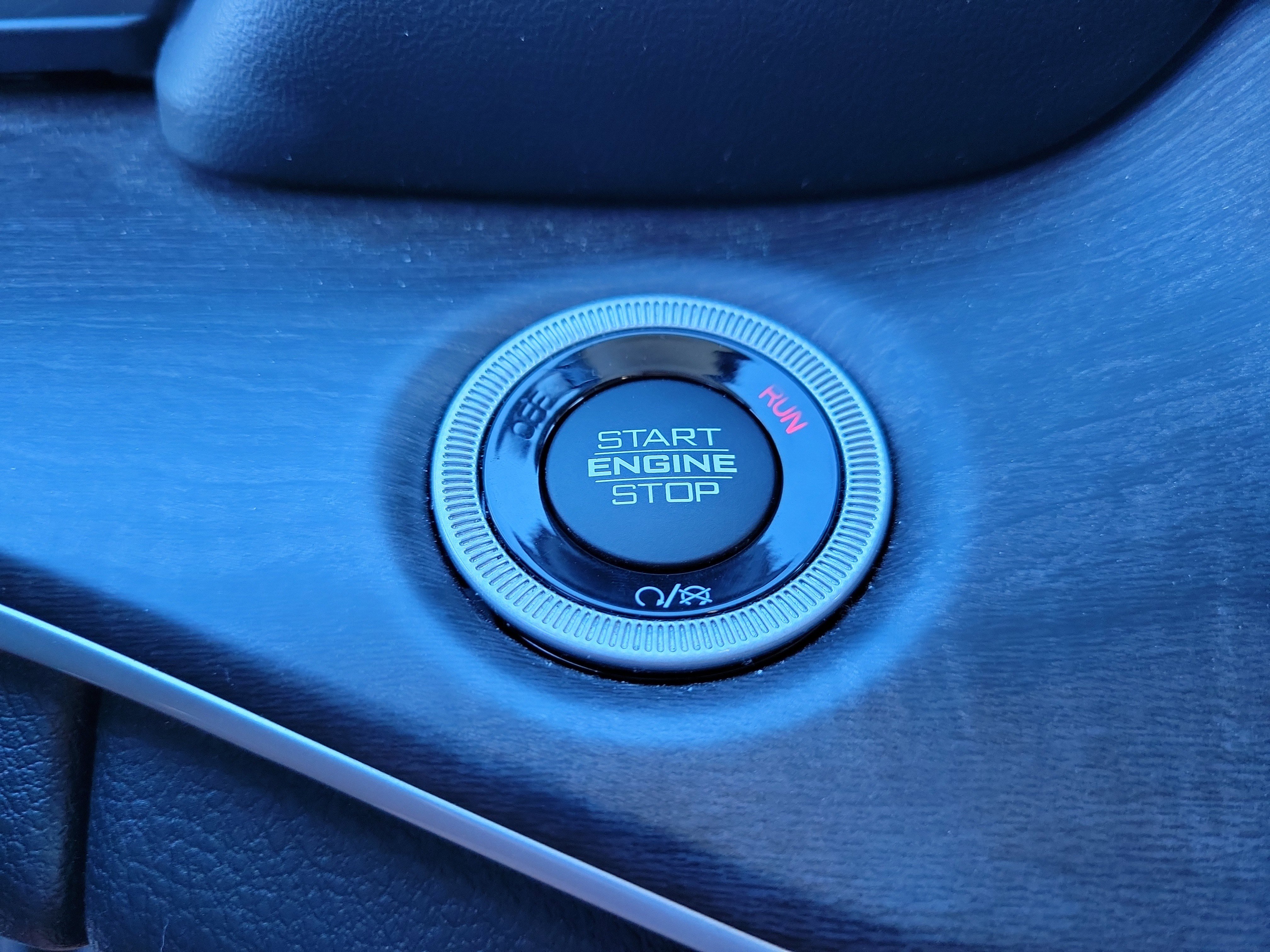 Used 2023 Jeep Grand Cherokee Limited w/ Luxury Tech Group II image 28