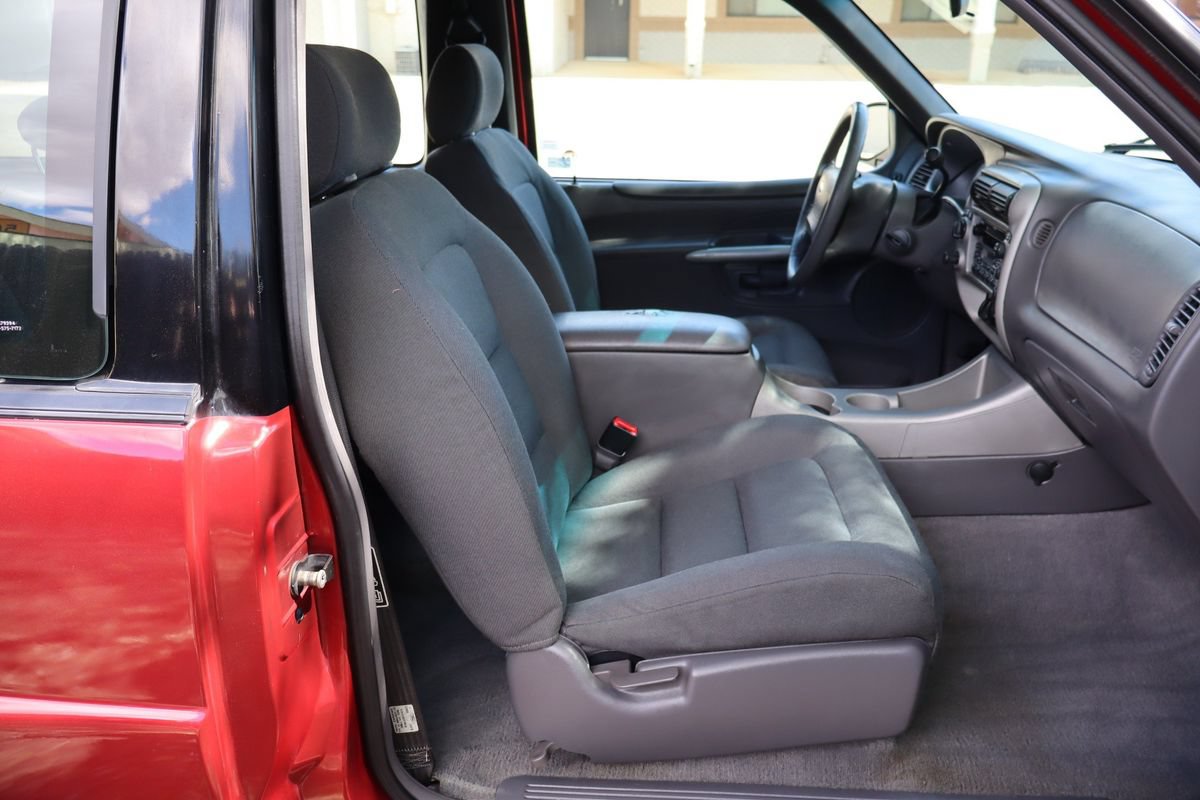 Used 2001 Ford Explorer Sport AWD/4WD image 22