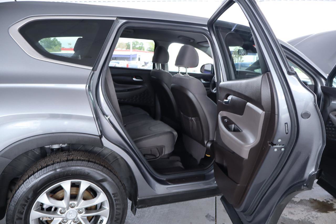 Used 2020 Hyundai Santa Fe SE image 33