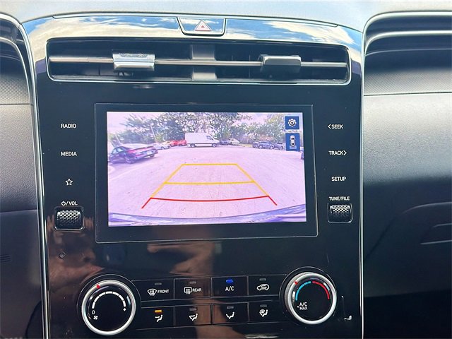 Used 2023 Hyundai Tucson SE image 13