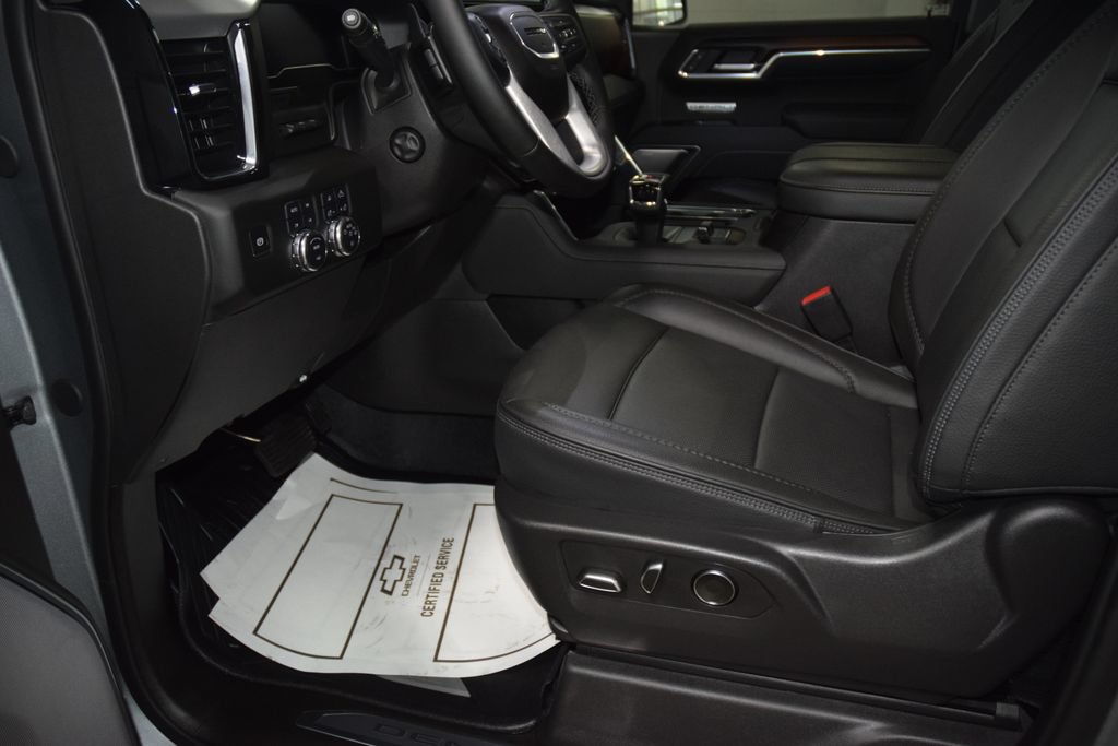 Used 2025 GMC Sierra 1500 Denali w/ Denali Reserve Package AWD/4WD image 42