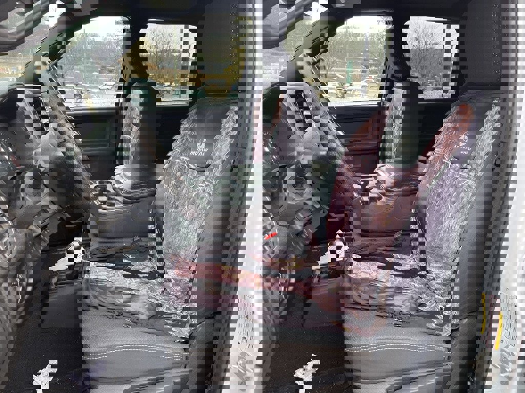 Used 2024 RAM 2500 Tradesman w/ Chrome Appearance Group image 7