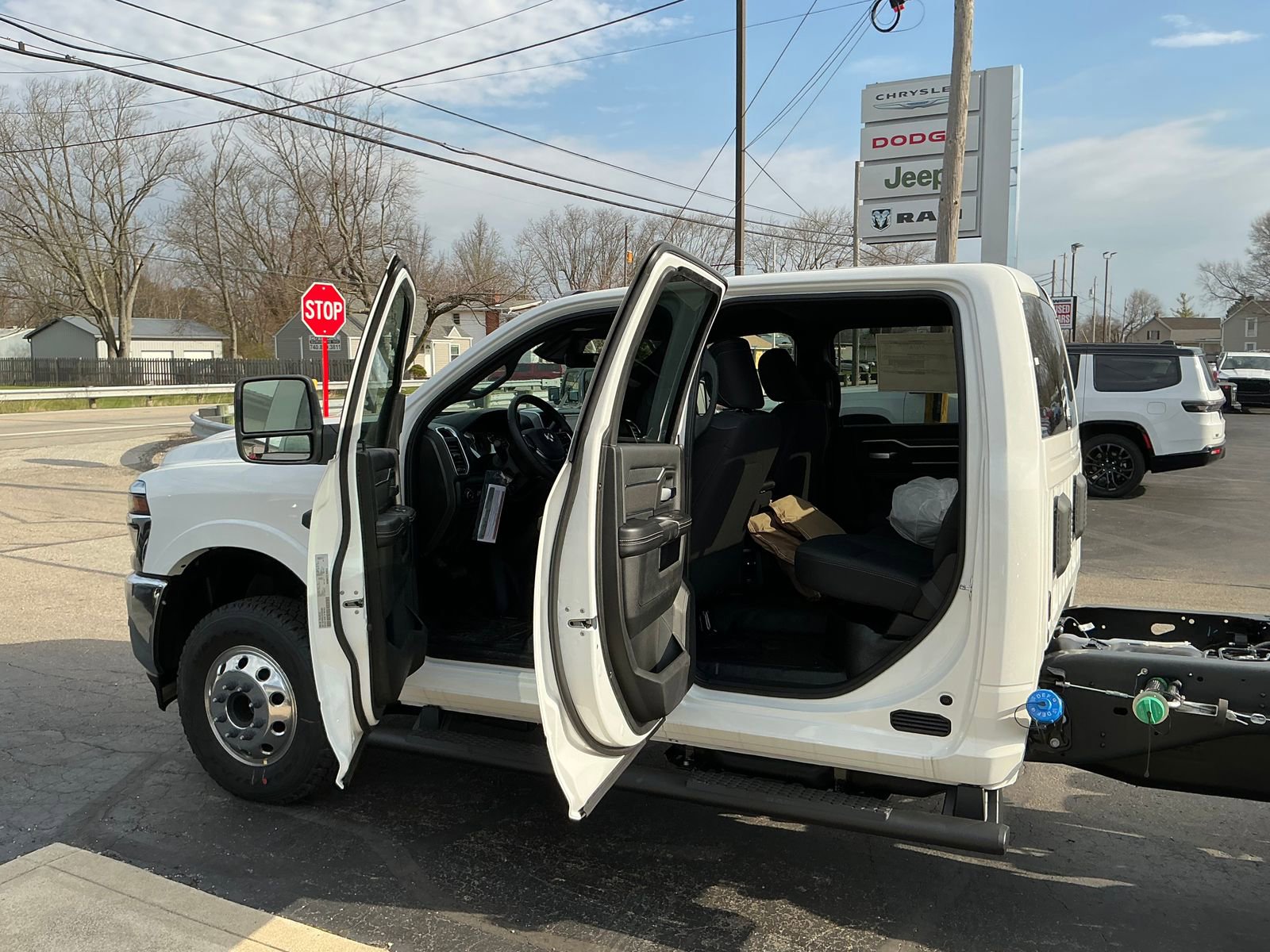 New 2026 RAM 3500 Big Horn AWD/4WD image 3