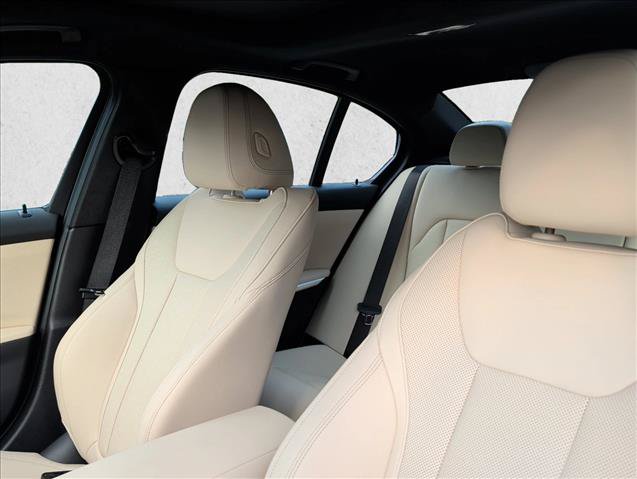 Used 2024 BMW 330i Sedan w/ Premium Package RWD image 11