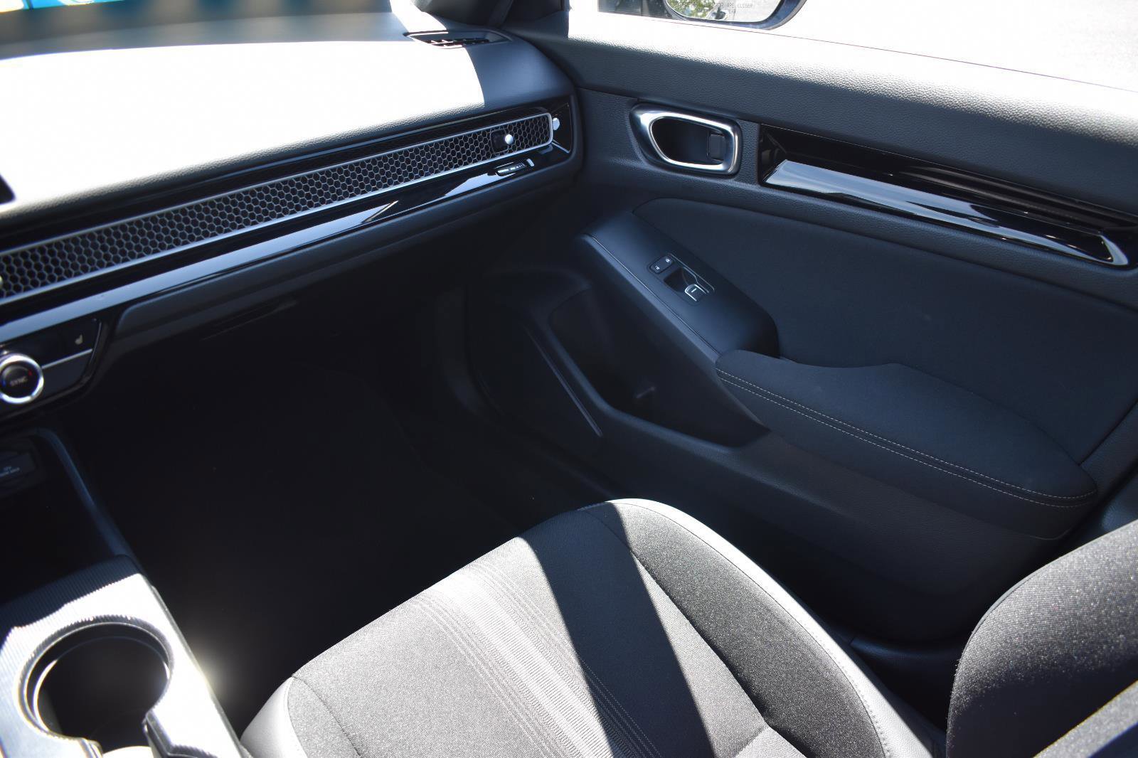 Used 2025 Honda Civic FWD Hybrid Sedan image 19