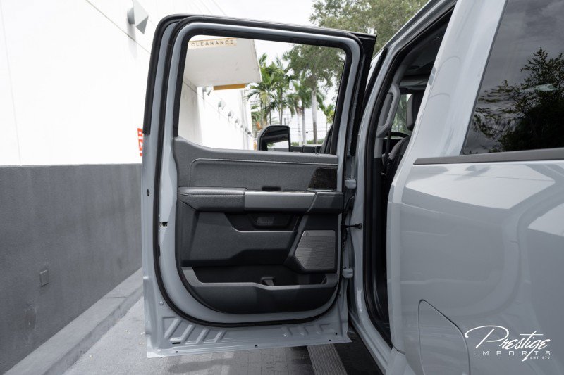 Used 2025 Ford F250 Lariat w/ Lariat Ultimate Package image 53