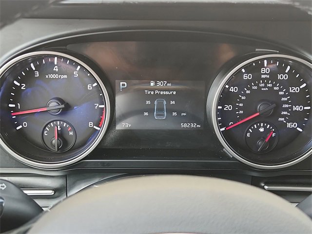 Used 2023 Kia Carnival LX image 12