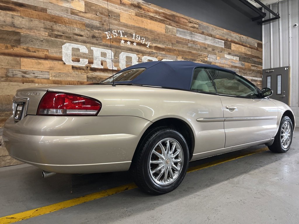 Used 2002 Chrysler Sebring Limited image 36