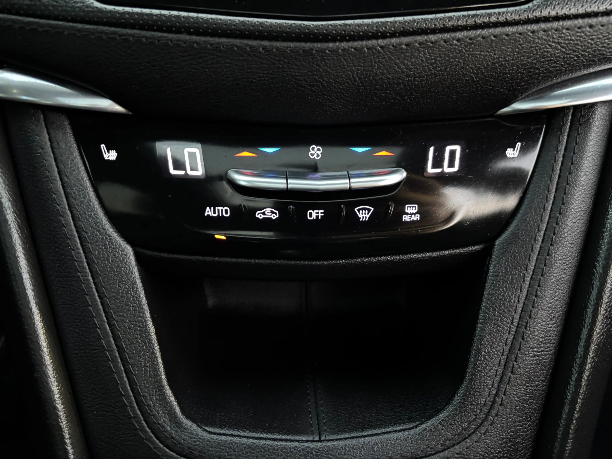 Used 2020 Cadillac XT5 Premium Luxury image 32