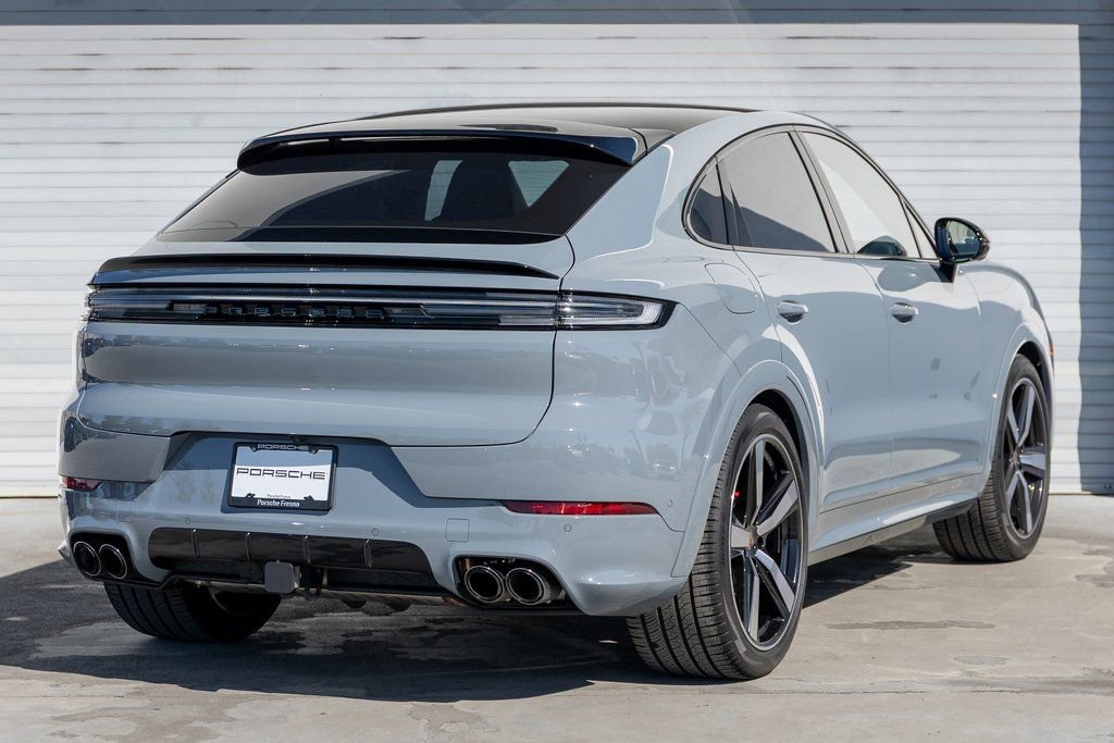 Certified 2025 Porsche Cayenne GTS image 7