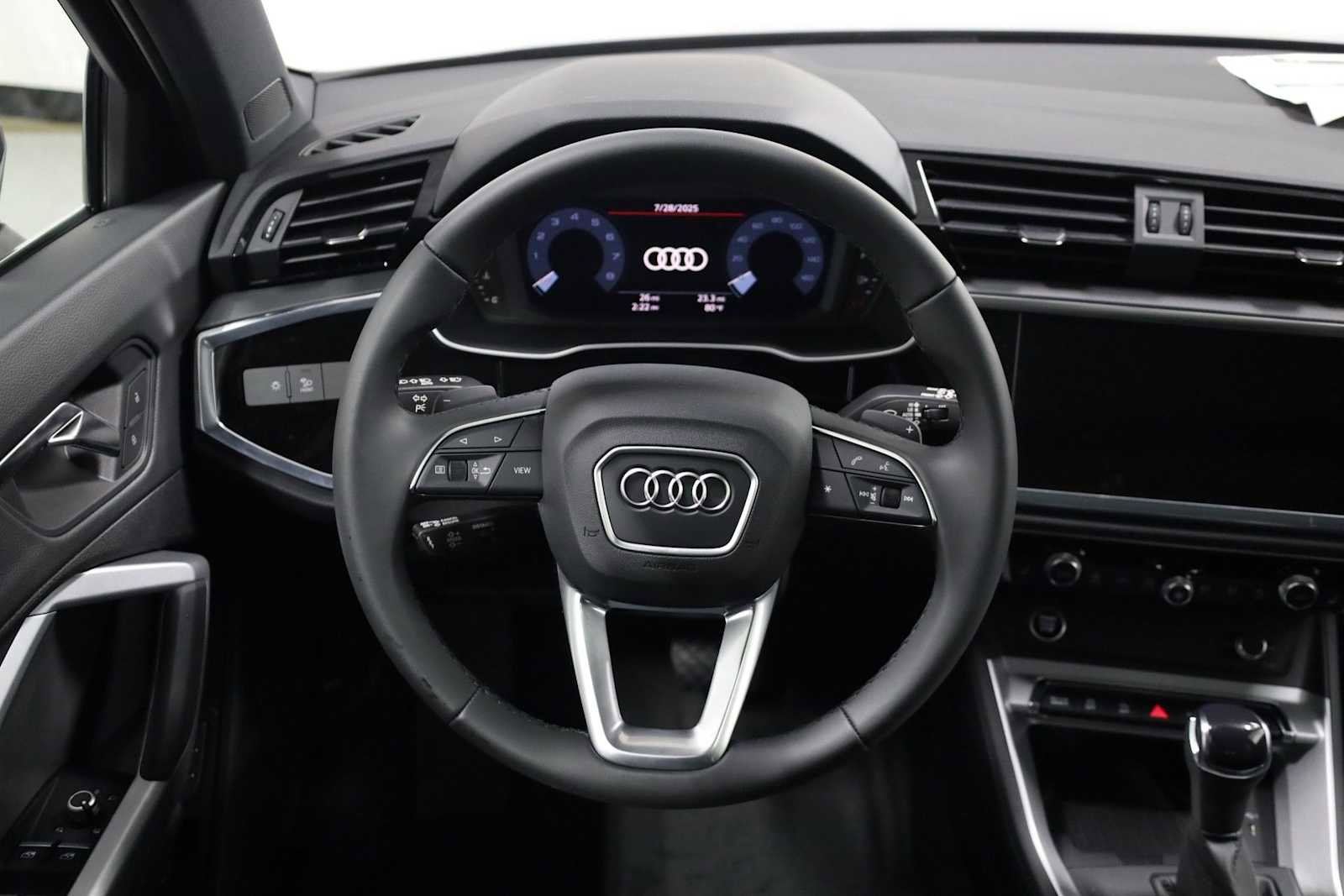 New 2025 Audi Q3 2.0T Premium image 22