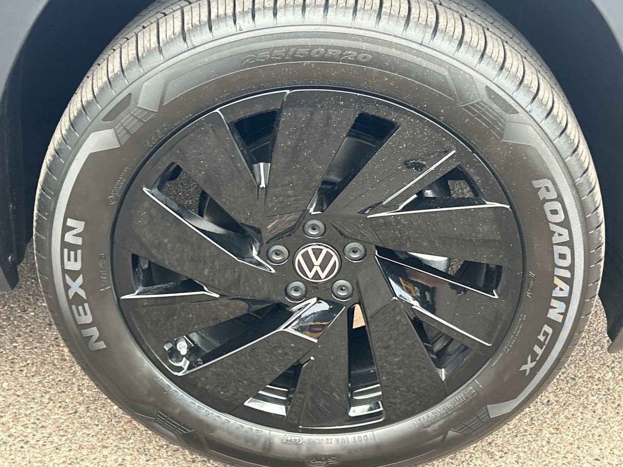 New 2026 Volkswagen Atlas SE image 6