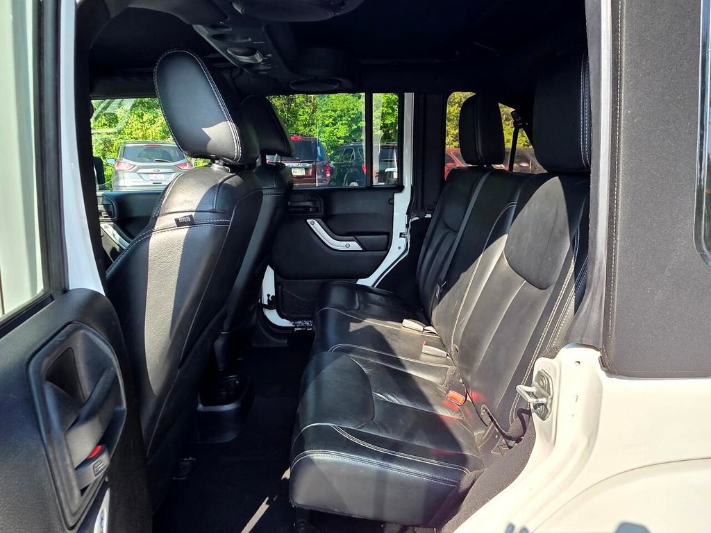 Used 2014 Jeep Wrangler Unlimited Sahara w/ Dual Top Group image 30