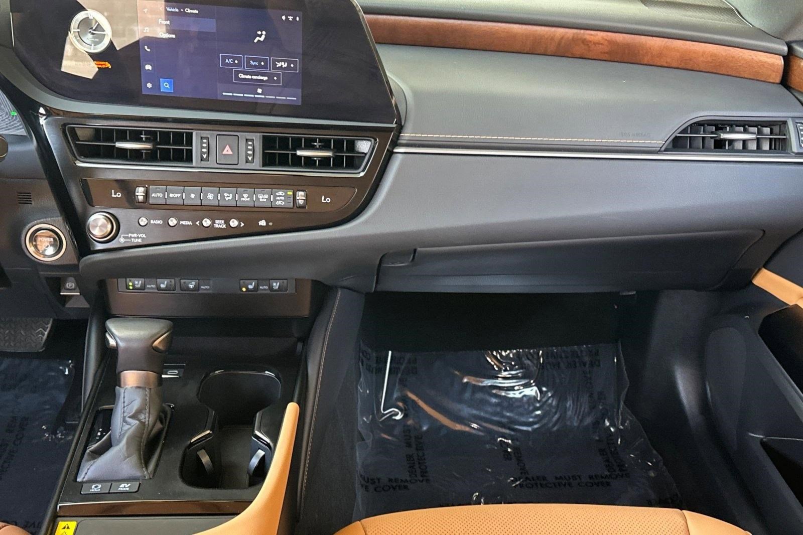 Used 2025 Lexus ES 300h w/ Premium Package image 29