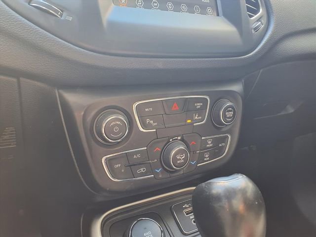 Used 2020 Jeep Compass Latitude image 24